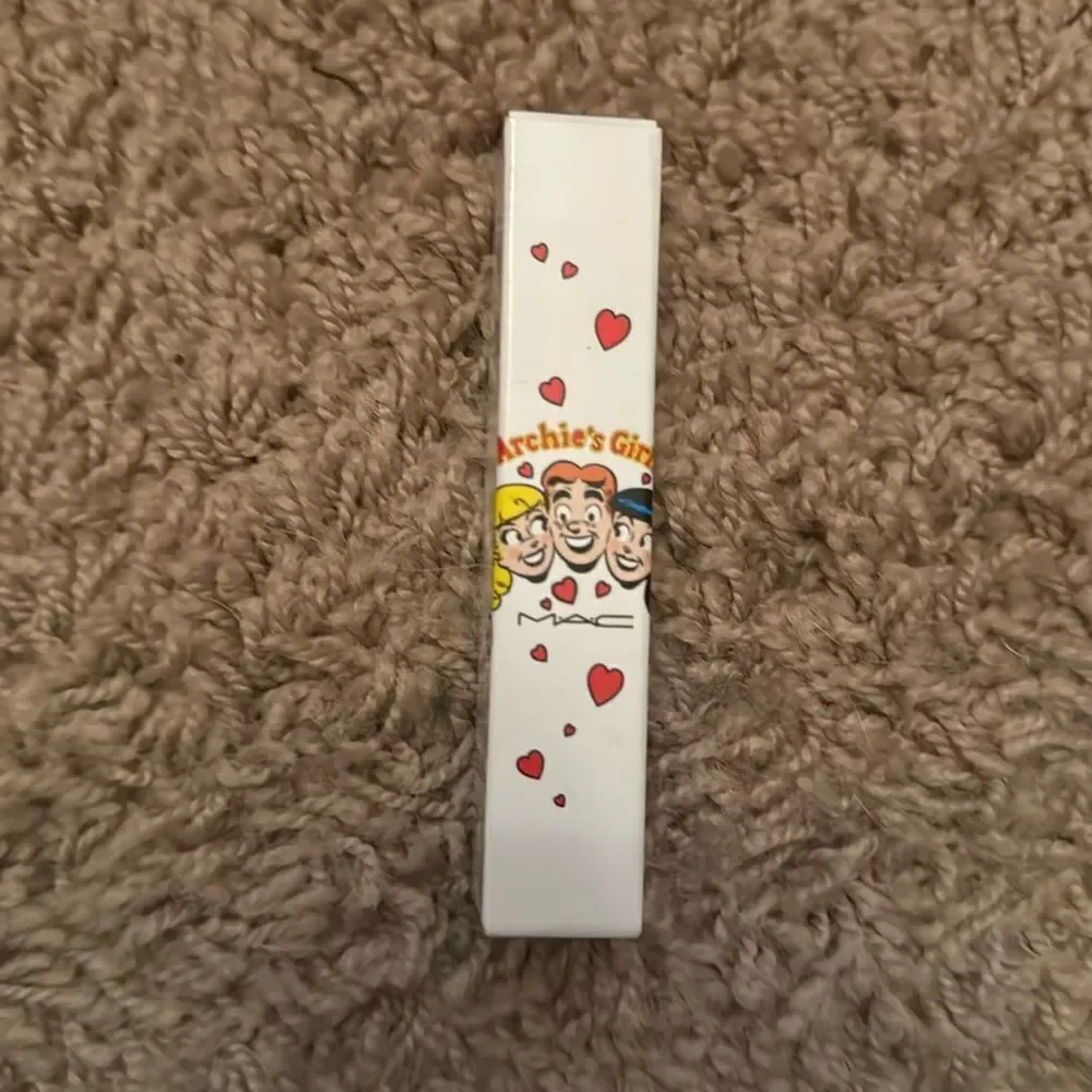 NIB MAC Archie’s Girls Limited Edition Lipglass in “Feelin’ So Good”